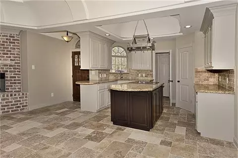 Kitchen - 513 Cactus Dr, Conroe, TX 77385 photo 2 of 3