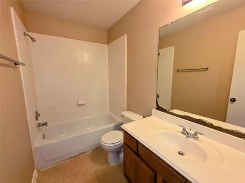 Bath - 24235 Stargazer Pt, Spring, TX 77373 photo 2 of 3