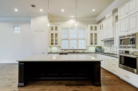 8813 Kolbe Bend Ln, Houston, TX 77080