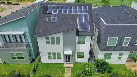 9820 Mocking Bird Hill Ln, Houston, TX 77080