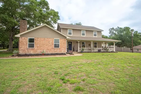 3000 Shadow Lawn St, Brenham, TX 77833