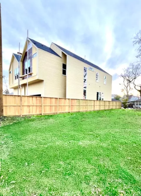 3509 Rogers St, Houston, TX 77022