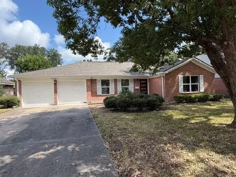9506 Winsome Ln, Houston, TX 77063