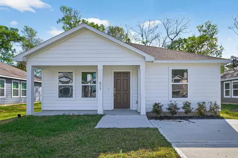 813 Jefferson Ave, Cleveland, TX 77327