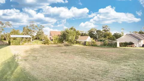 0 E Country Club Dr, Shoreacres, TX 77571