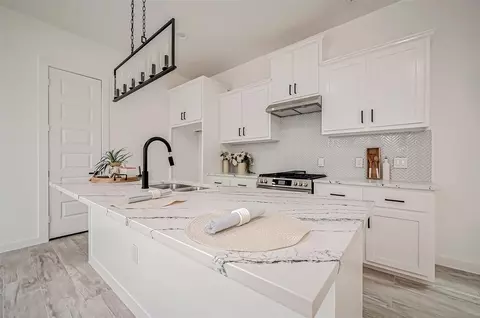9418 Madera Rd, Houston, TX 77078