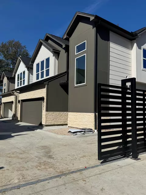 6541 Sealey St, Houston, TX 77091