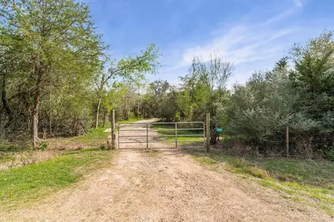 1221 Abel Rd, New Ulm, TX 78950