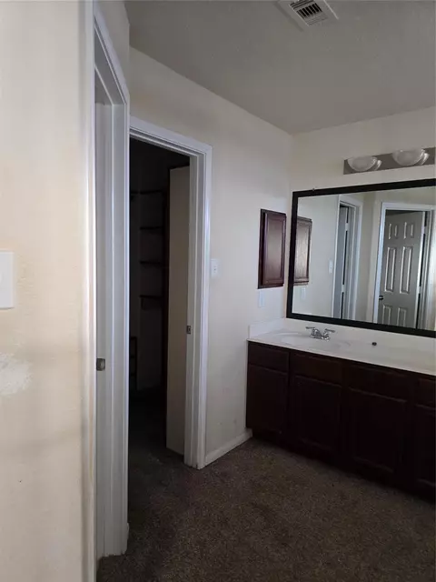 Bath - 4807 Hackamore Brook Ct, Katy, TX 77449 photo 5 of 5