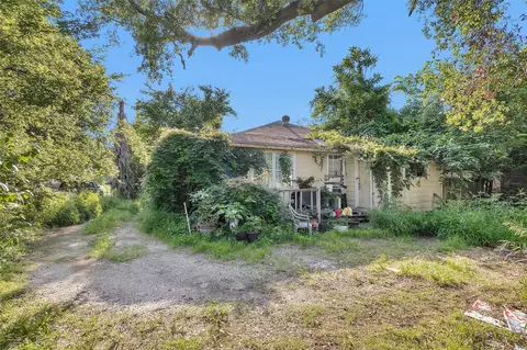 5606 Enid St, Houston, TX 77009