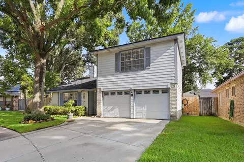 Exterior - 4926 Edinston Pl, Spring, TX 77388 photo 2 of 6