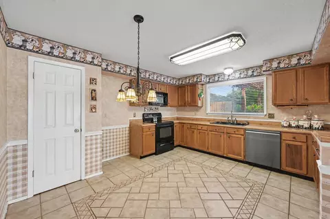 Kitchen - 4926 Edinston Pl, Spring, TX 77388 photo 1 of 3