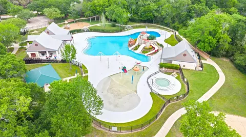 Exterior - 4707 Stackstone Ln, Katy, TX 77450 photo 6 of 9