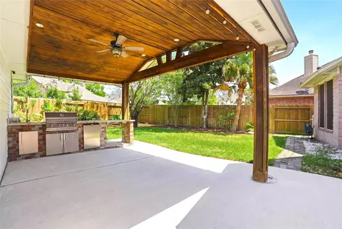 Exterior - 4707 Stackstone Ln, Katy, TX 77450 photo 2 of 9