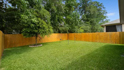 Exterior - 7067 Silverleaf Oak St, Conroe, TX 77304 photo 3 of 3