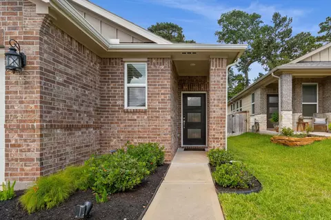 Exterior - 7067 Silverleaf Oak St, Conroe, TX 77304 photo 2 of 3