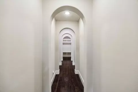 Entry Way - 3 Tiburon Ct, Spring, TX 77389 photo 2 of 4