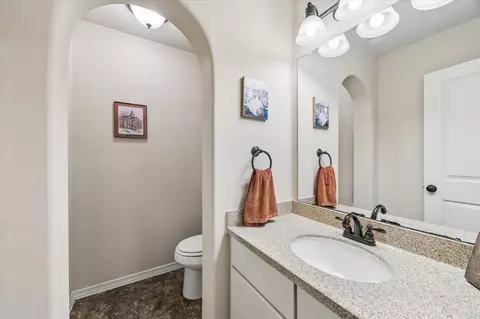 Bath - 3 Tiburon Ct, Spring, TX 77389 photo 4 of 5