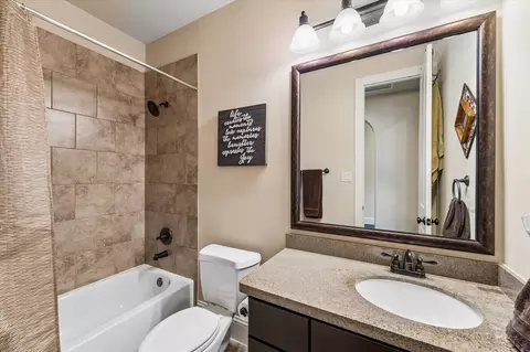 Bath - 3 Tiburon Ct, Spring, TX 77389 photo 3 of 5