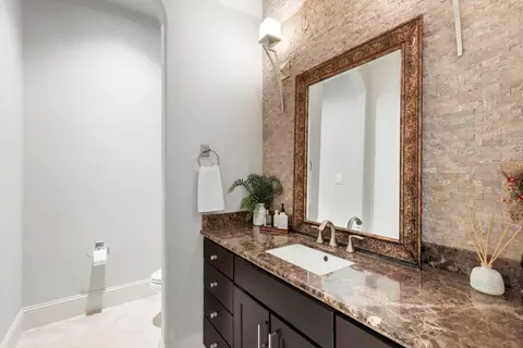 Bath - 4103 Tee Tree Ct, Spring, TX 77386 photo 3 of 6
