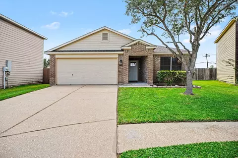 2709 Marlin Dr, Texas City, TX 77591