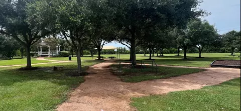 6703 Rustling Oaks Dr, Rosenberg, TX 77469 photo 8
