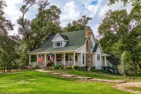 533 Bybee Rd, Round Top, TX 78954