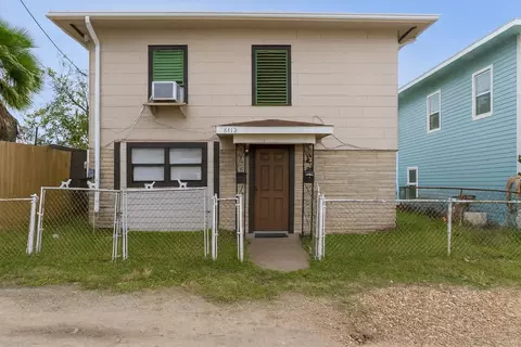 6113 Avenue Q 12, Galveston, TX 77551