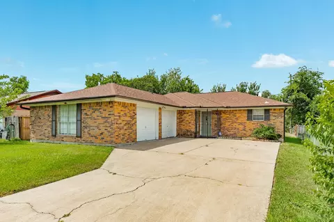 8407 Tavenor Ln, Houston, TX 77075