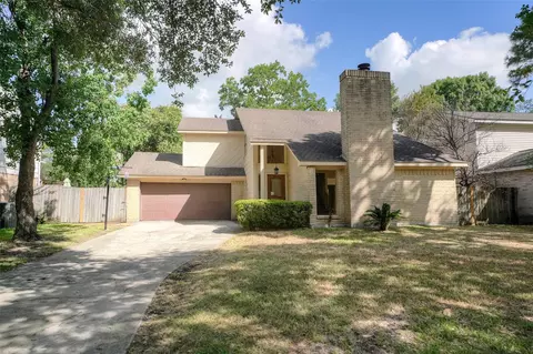 10318 Crescent Moon Dr, Houston, TX 77064