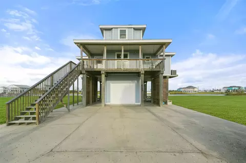4003 Indian Beach Dr, Galveston, TX 77554