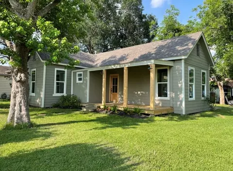 1219 5th St, Rosenberg, TX 77471
