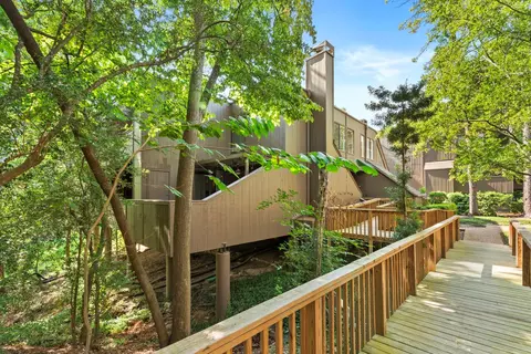 282 Litchfield Ln, Houston, TX 77024