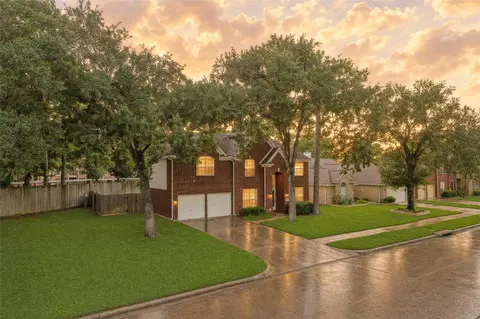 15819 Cutten Rd, Houston, TX 77070
