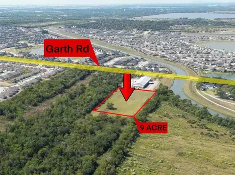9006 Garth Rd, Baytown, TX 77521