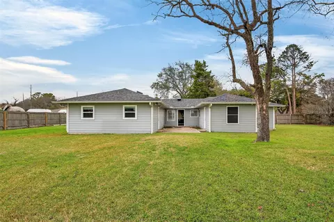 Exterior - 5109 E 5th St, Katy, TX 77493 photo 6 of 8