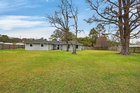 Exterior - 5109 E 5th St, Katy, TX 77493 photo 7 of 8