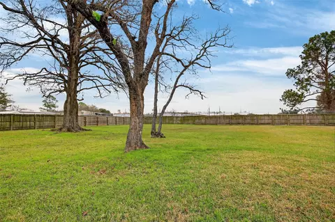 Exterior - 5109 E 5th St, Katy, TX 77493 photo 8 of 8
