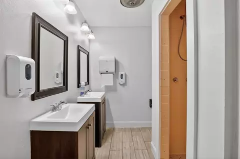 Bath - 5109 E 5th St, Katy, TX 77493 photo 1 of 2