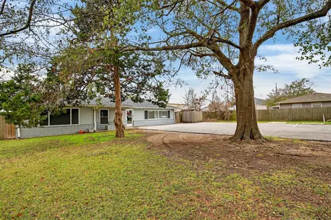 Exterior - 5109 E 5th St, Katy, TX 77493 photo 4 of 8