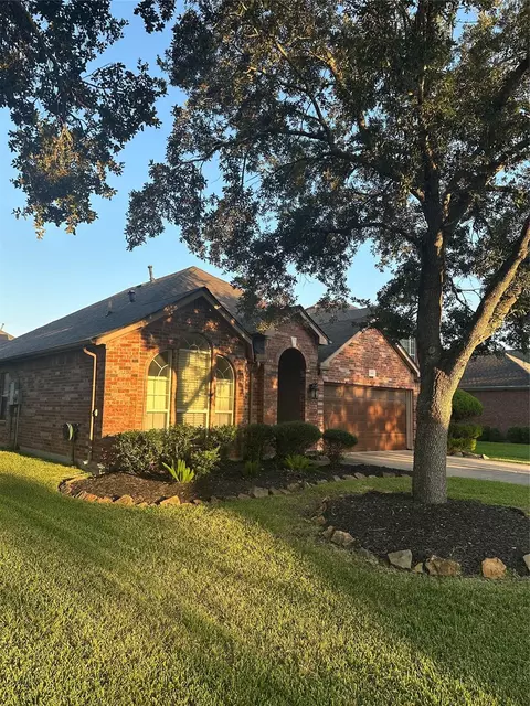 2926 Darby Brook Drive Dr, Fresno, TX 77545