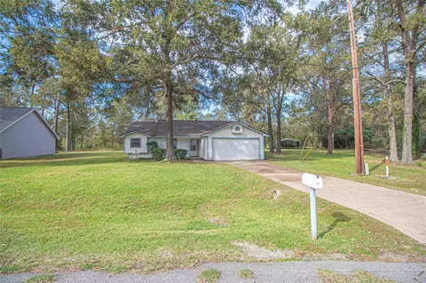 320 Bridgeview Dr, Onalaska, TX 77360