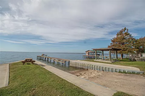 View/Area - 320 Bridgeview Dr, Onalaska, TX 77360 photo 1 of 1