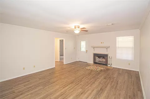 Living - 320 Bridgeview Dr, Onalaska, TX 77360 photo 2 of 3