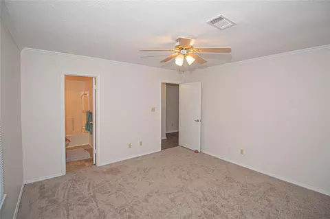 Bedroom - 320 Bridgeview Dr, Onalaska, TX 77360 photo 4 of 9
