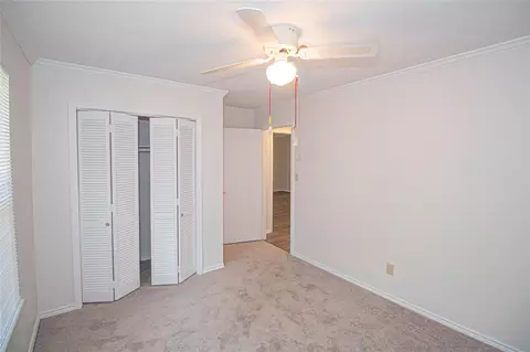 Bedroom - 320 Bridgeview Dr, Onalaska, TX 77360 photo 6 of 9