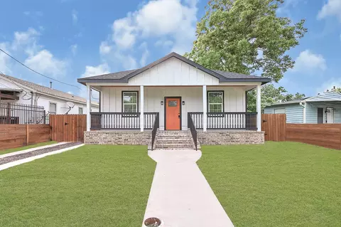2412 Lucas St, Houston, TX 77026
