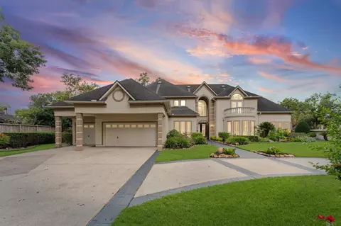 1830 Forest Gate Cir, Sugar Land, TX 77479