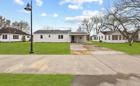 406 San Jacinto St, La Porte, TX 77571