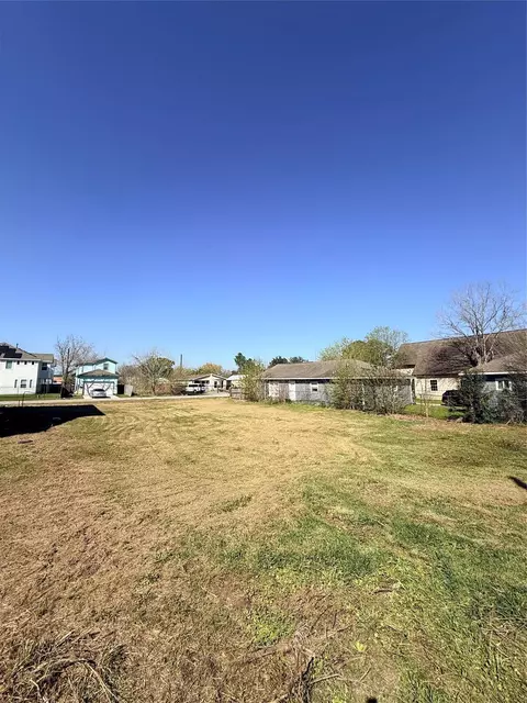 5004 Higgins St, Houston, TX 77033